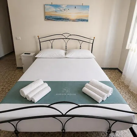 Maddie House Appartamento Tortora